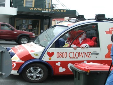 Linda Gomas; Clownz on Ponsonby